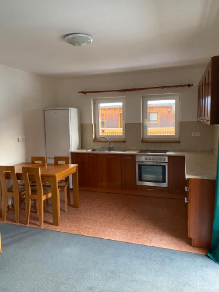 Selsky Dvur Perstejn Hotel Bagian luar foto